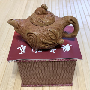 Чайник из исинской глины коллекционный на 150 мл